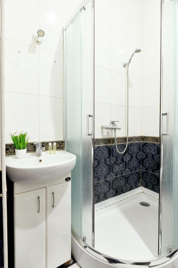 S12-58 Modern Aparthotel With Two 2Bedrooms In Central Kiev - Bessarabska Squere - Gulliver Mall - Olympic Stadium - Palace Of Sports - Saksahanskoho St, 12Б Extérieur photo